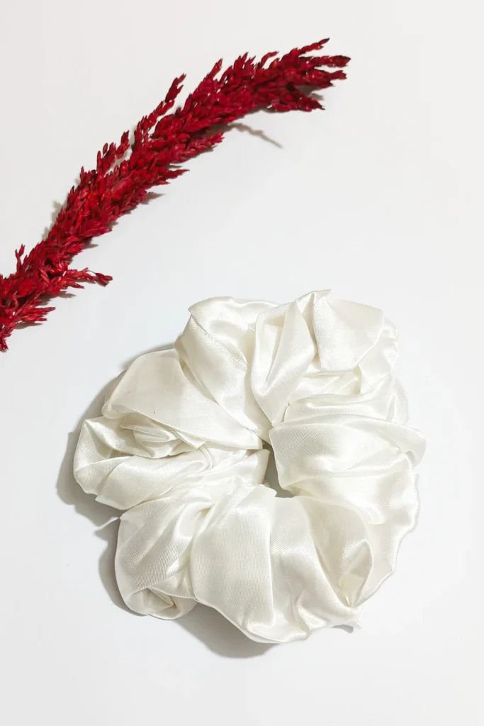 https://hijabulimaan.com/products/scrunchies-white